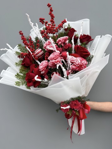 Snow Berry Yılbaşı Buketi