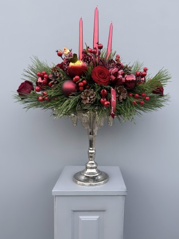 Geyikli Şamdan İle Lüks Yılbaşı Masa Aranjmanı