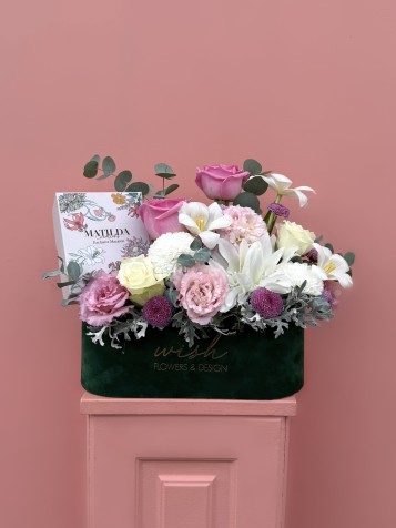 Yeşil Kadife Kutuda Makaronlu Çiçek Bahçesi