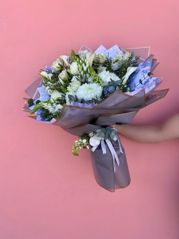 Mathilda Beyaz Karışık Buket