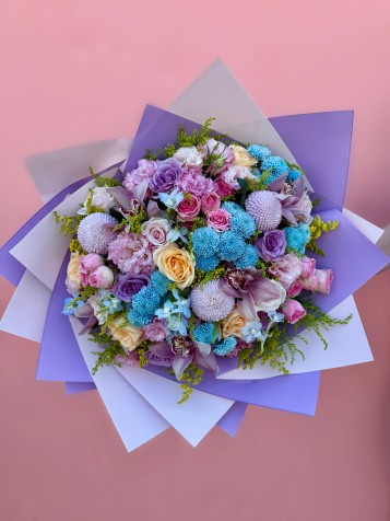 Rainbow Romance Karışık Lüks Buket