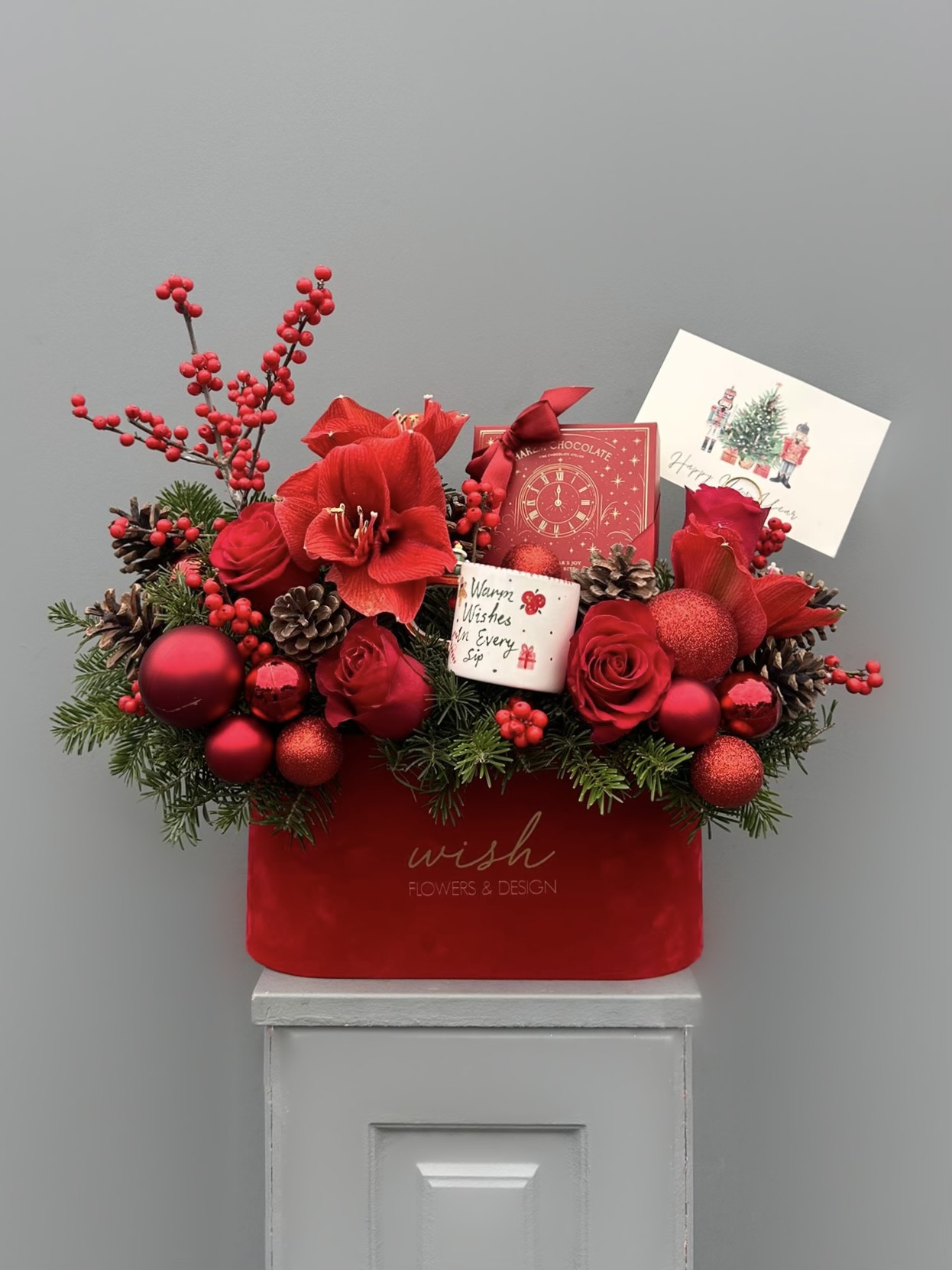 Red Christmas Wishes Çikolatalı Ve Bardaklı Yılbaşı Hediye Kutusu