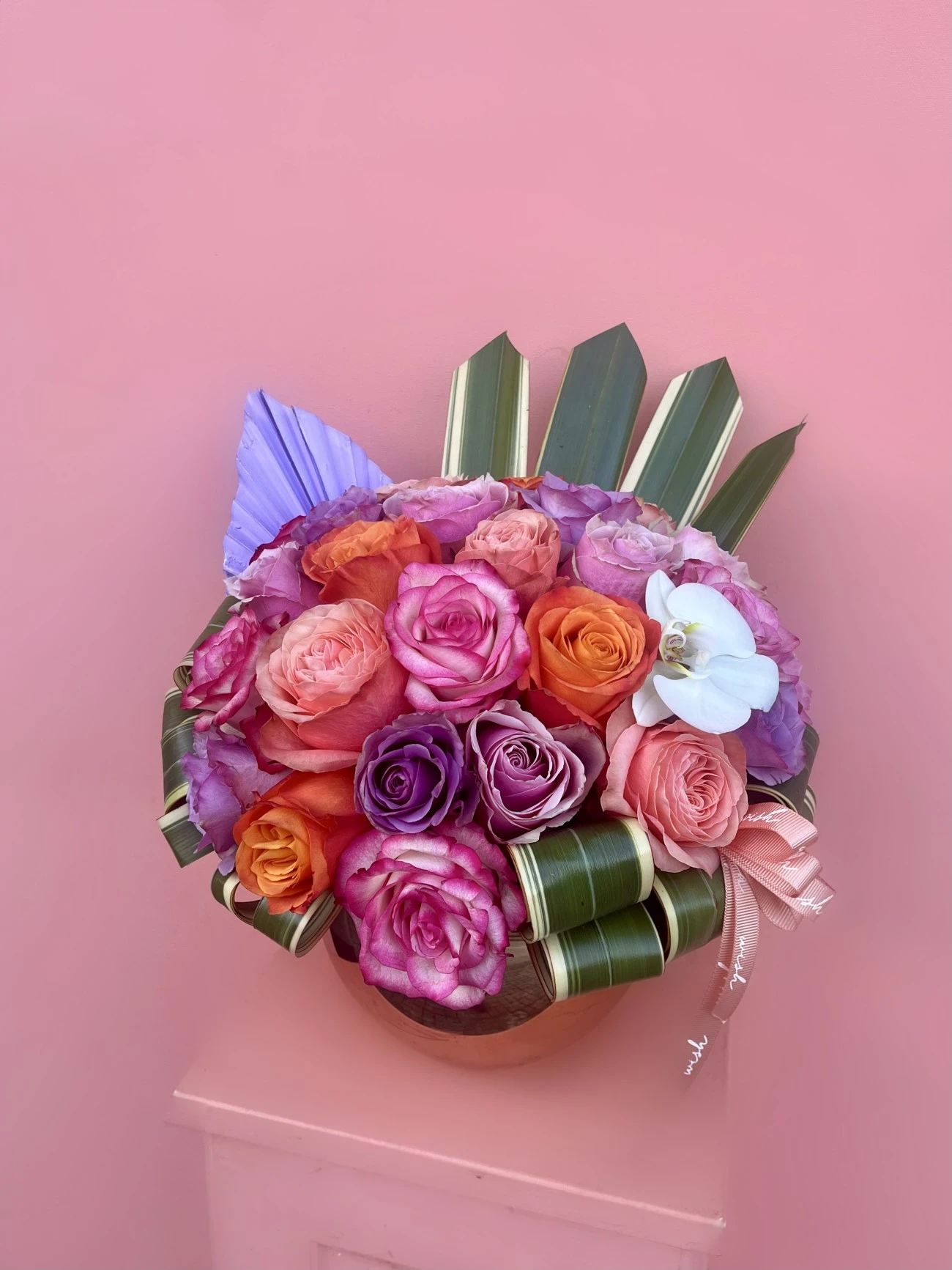 Gold Cam Fanusta Renkli Güller