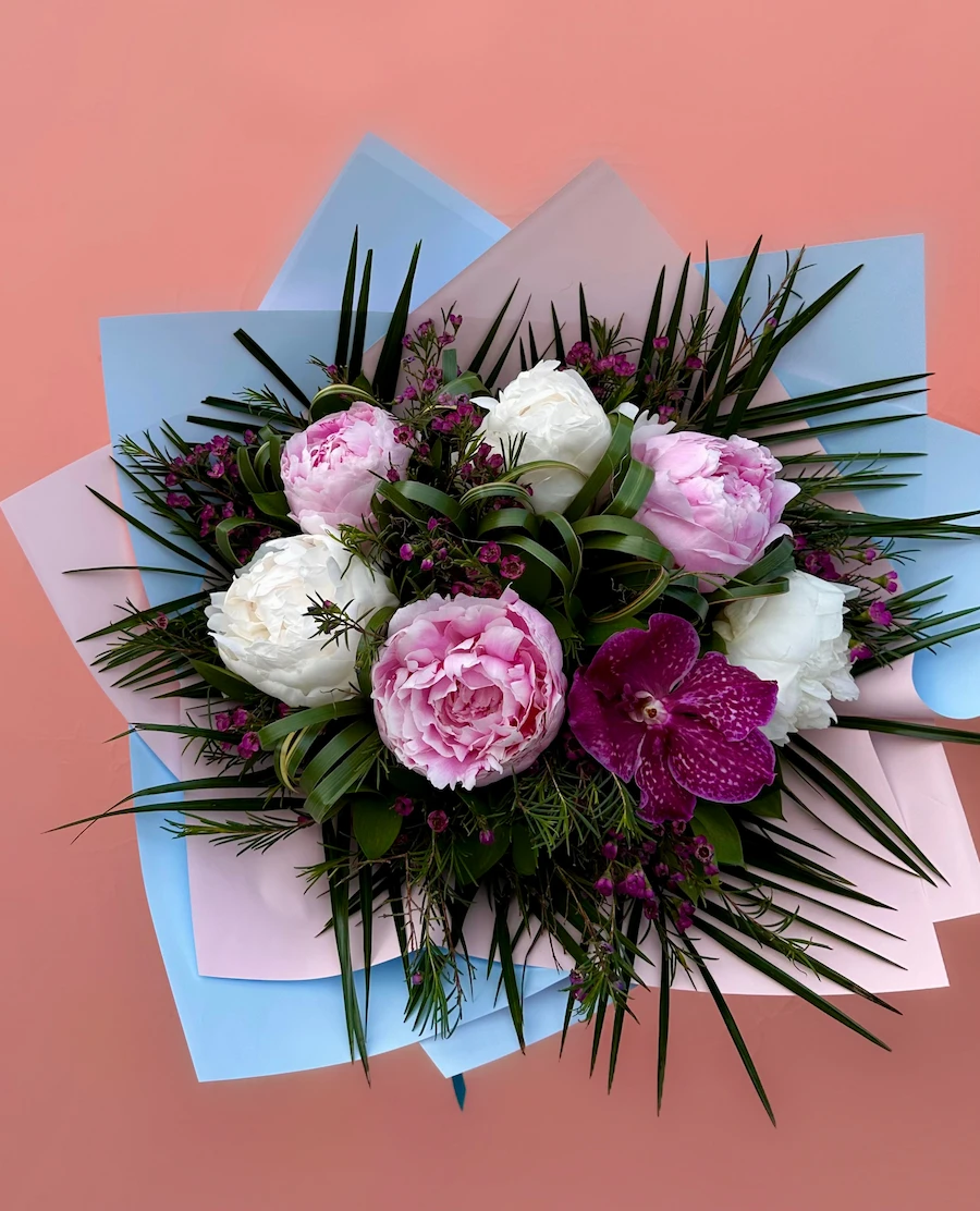 Beyaz & Pembe Şakayık Buketi