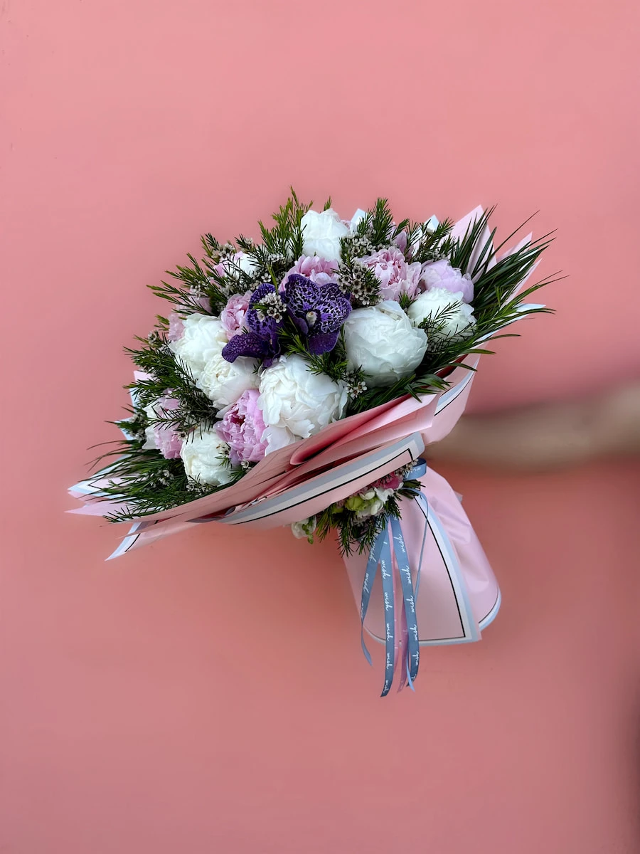 Beyaz & Pembe Şakayıklar