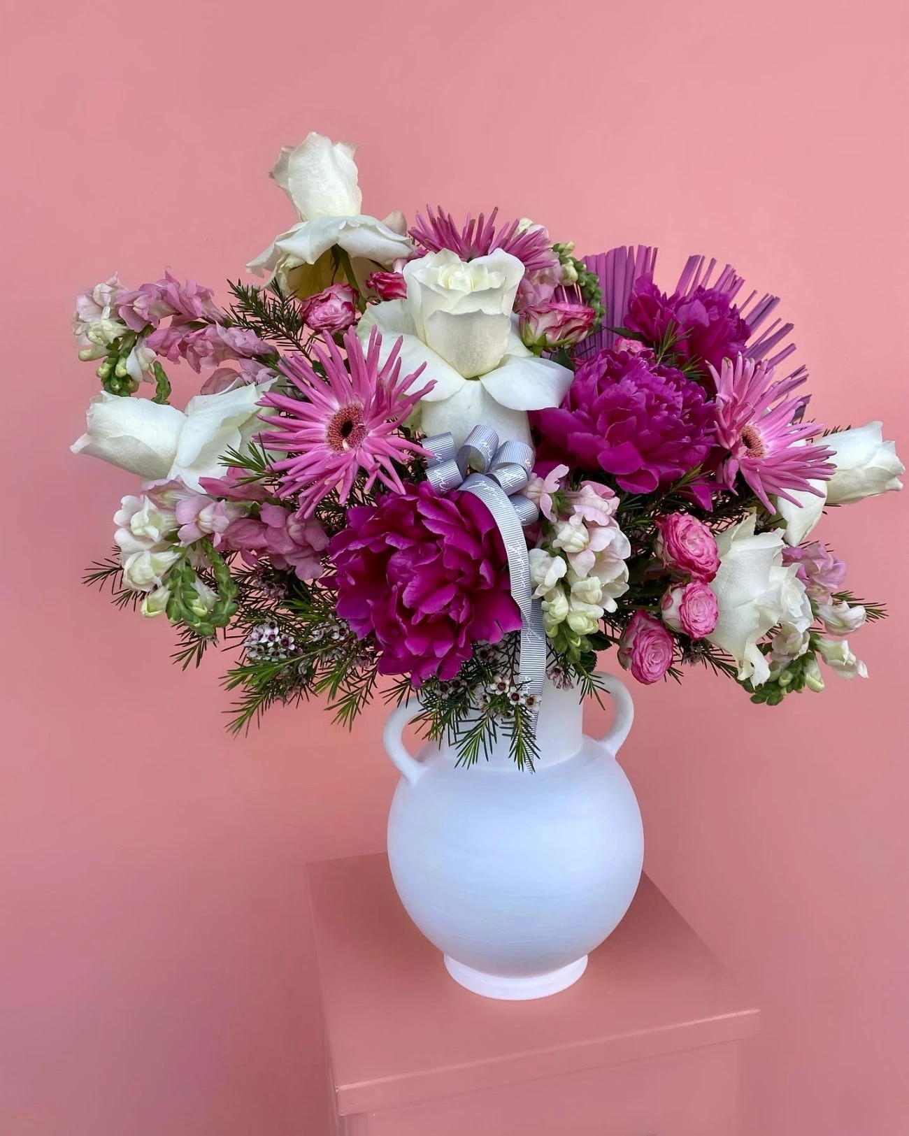 Daniela El Yapımı Seramik Vazoda Aranjman