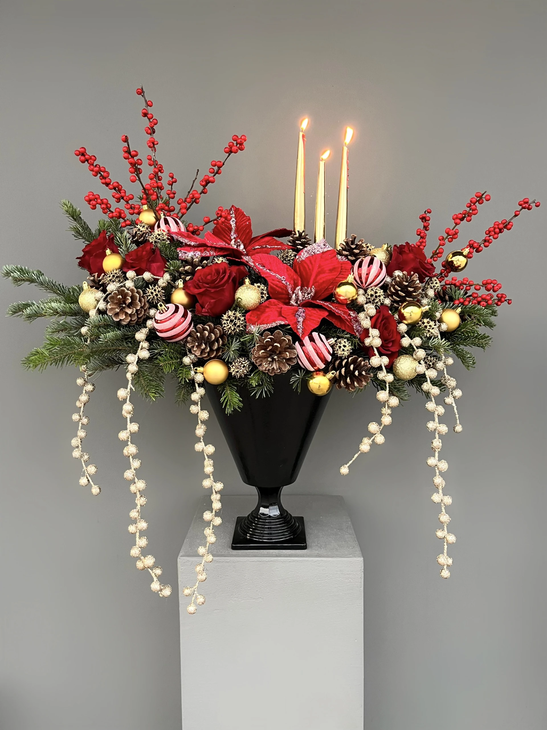 Red Velvet Özel Tasarım Deluxe Yılbaşı Aranjmanı