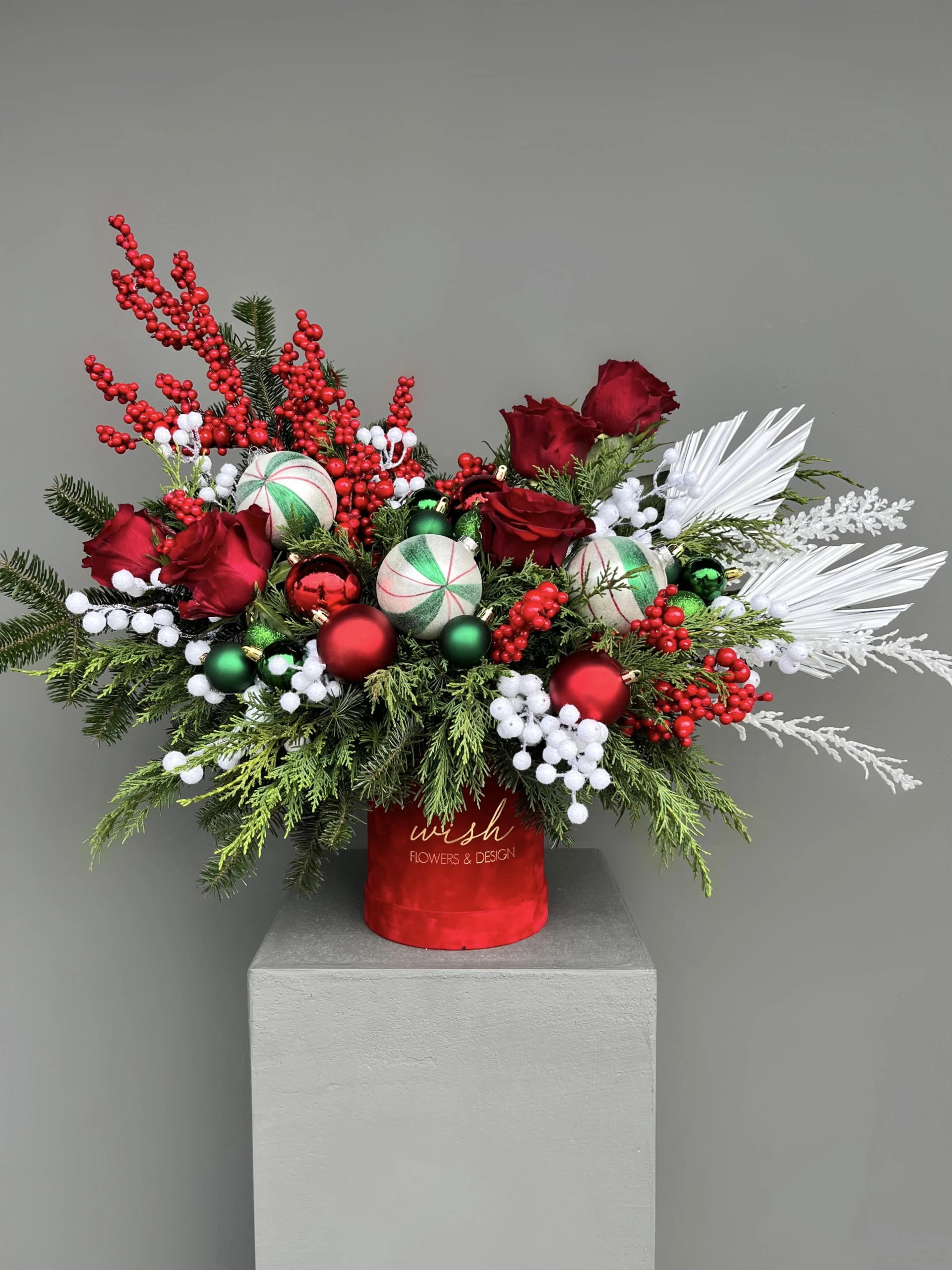 Jingle Bloom Kırmızı Kadife Kutuda Yılbaşı Aranjmanı