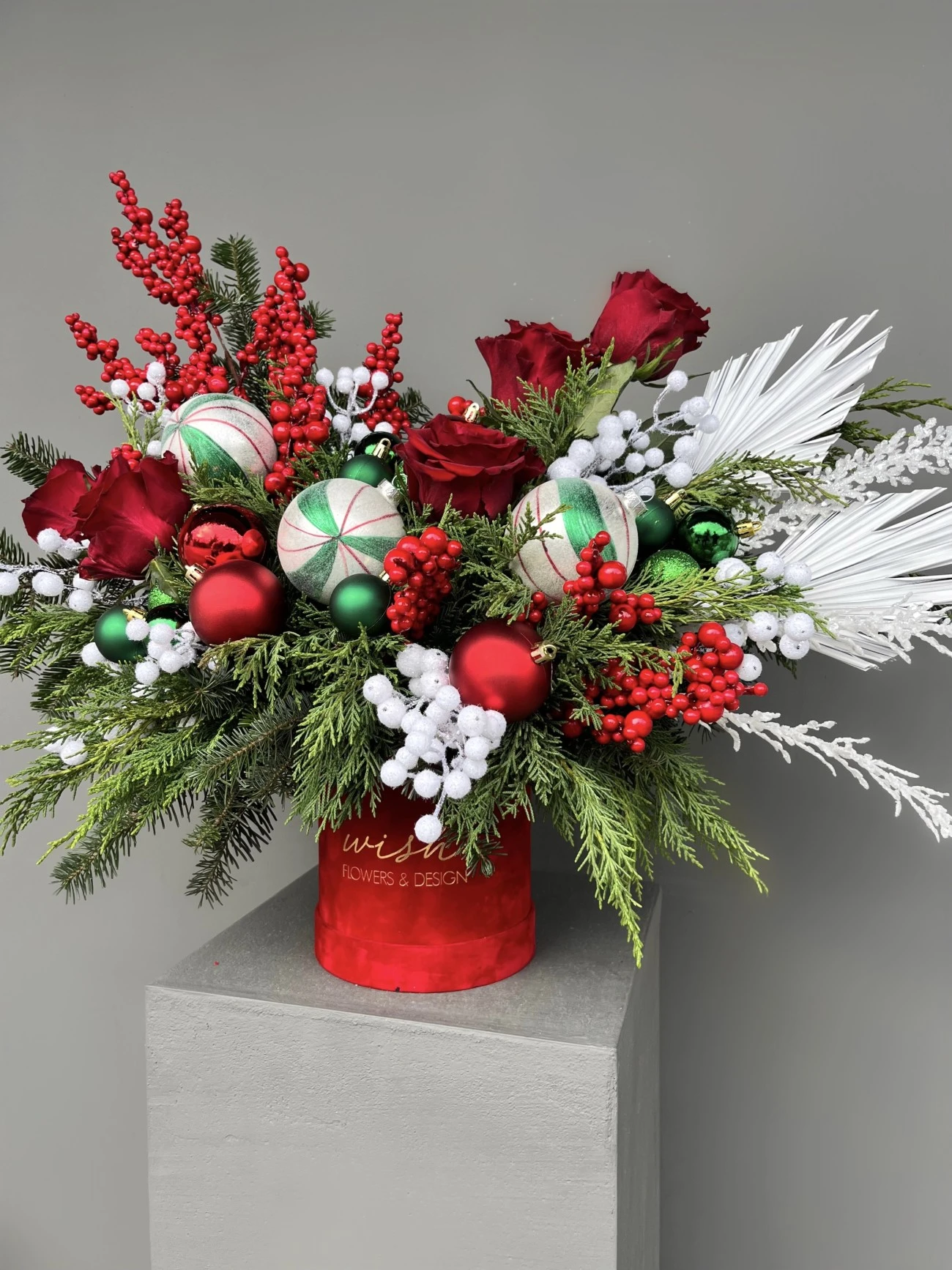 Jingle Bloom Kırmızı Kadife Kutuda Yılbaşı Aranjmanı