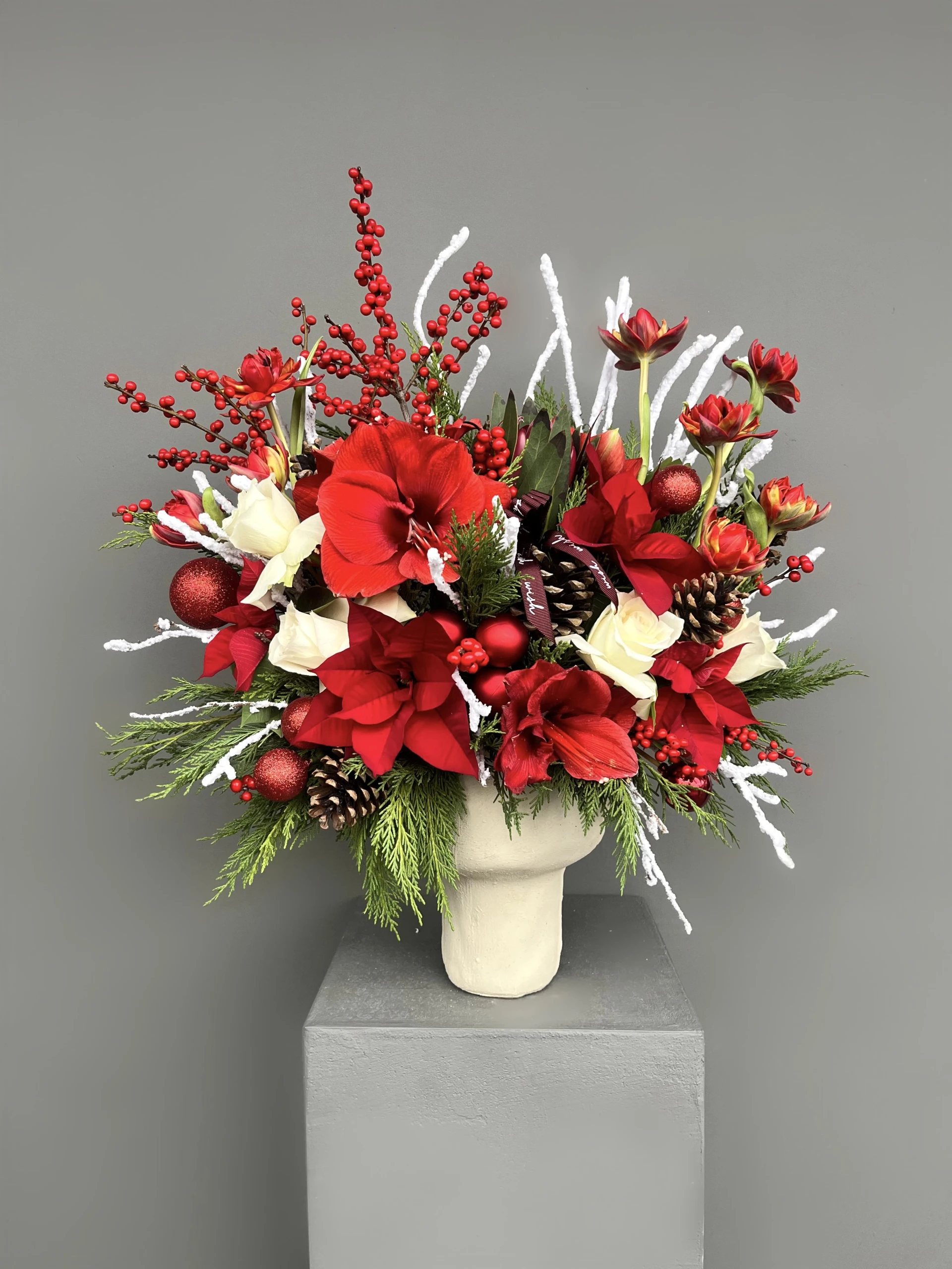 Red Magic Özel Tasarım Yılbaşı Aranjmanı