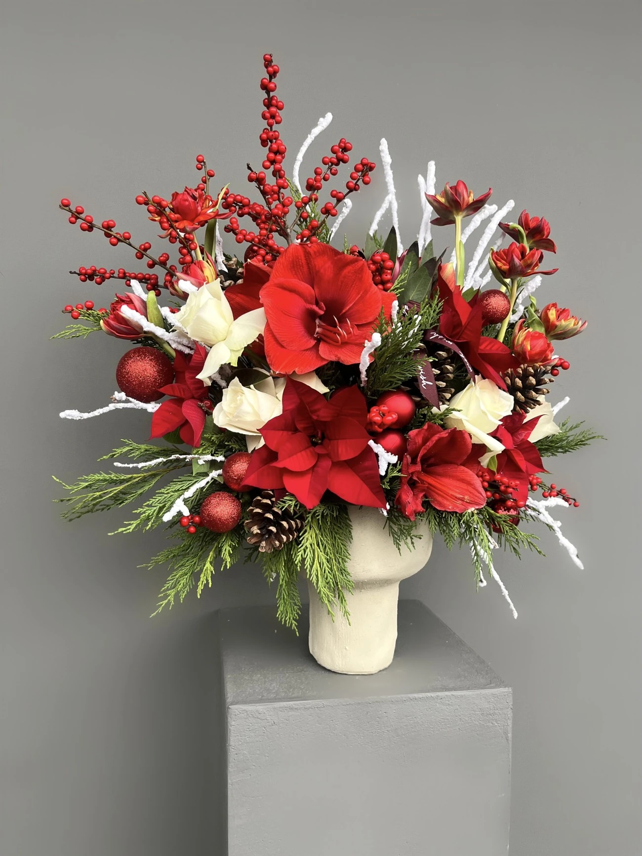 Red Magic Özel Tasarım Yılbaşı Aranjmanı