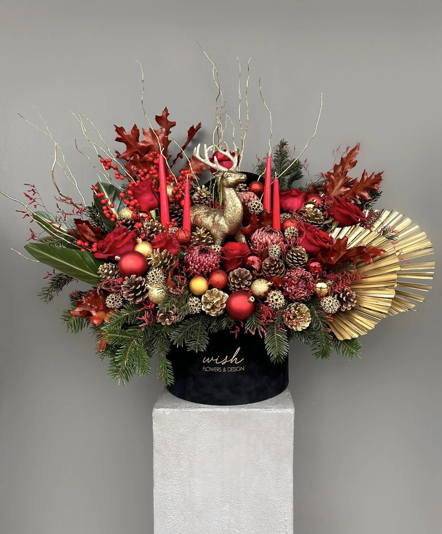 Black Love Grand Deluxe Geyikli & Mumlu Yılbaşı Aranjmanı