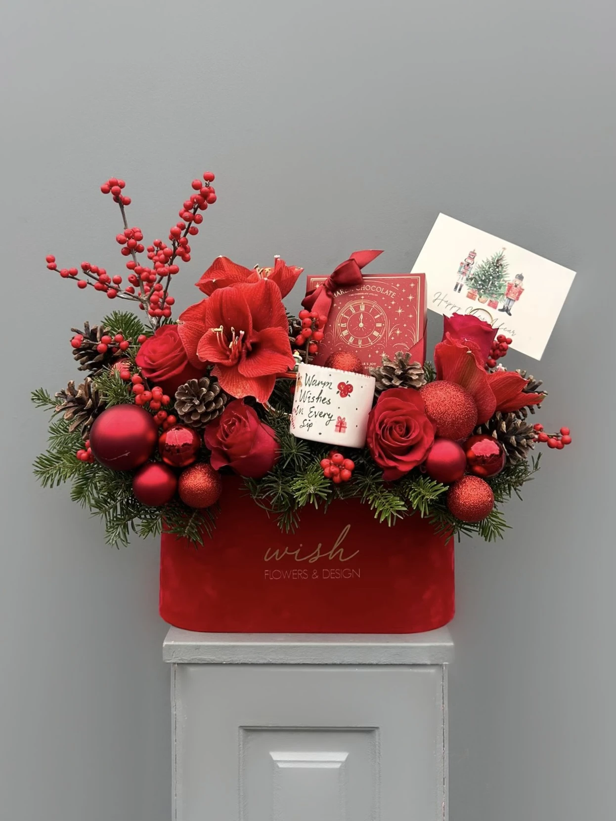 Red Christmas Wishes Çikolatalı Ve Bardaklı Yılbaşı Hediye Kutusu