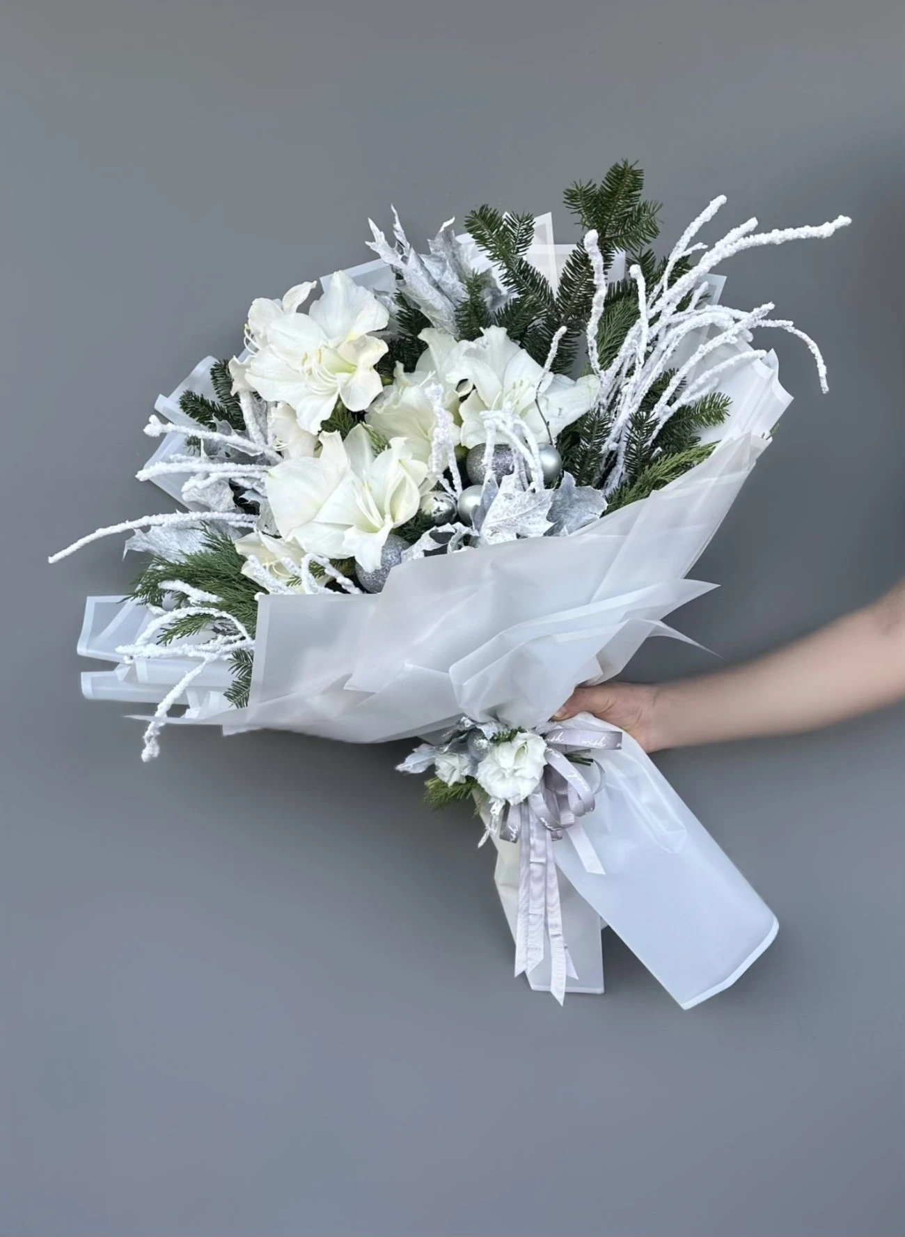 White Amaryllis Kış Buketi