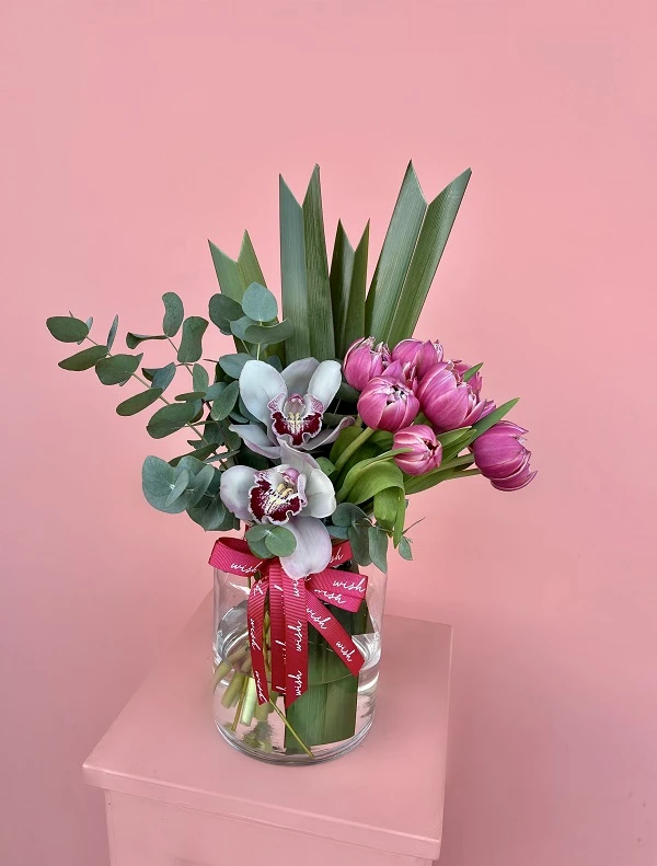 Vazoda Pembe Laleler