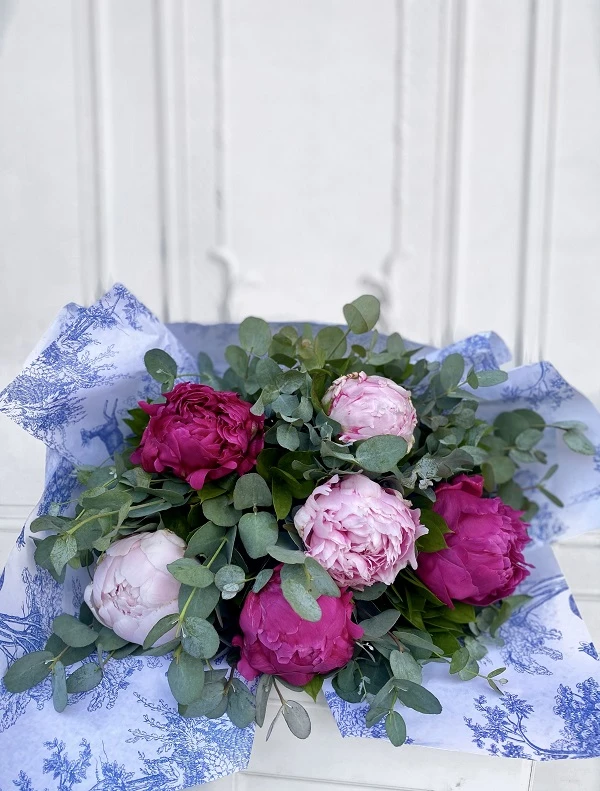 Pembe & Fuşya Şakayık Buketi