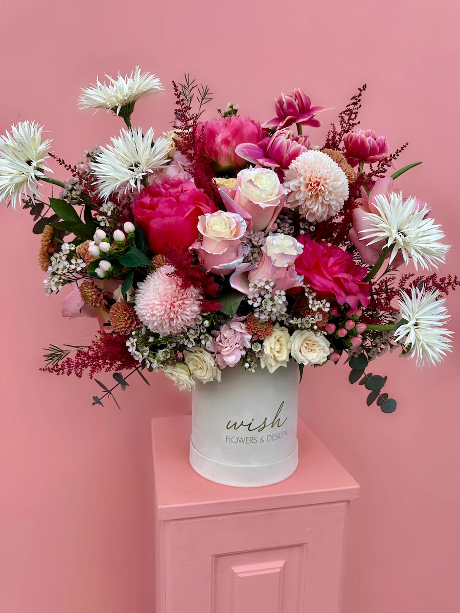 Krem Kadife Kutuda Blush Coral Lüks Aranjman