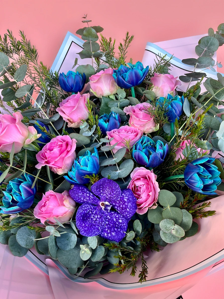 Pembe Güller & Vip Blue Sky Laleler