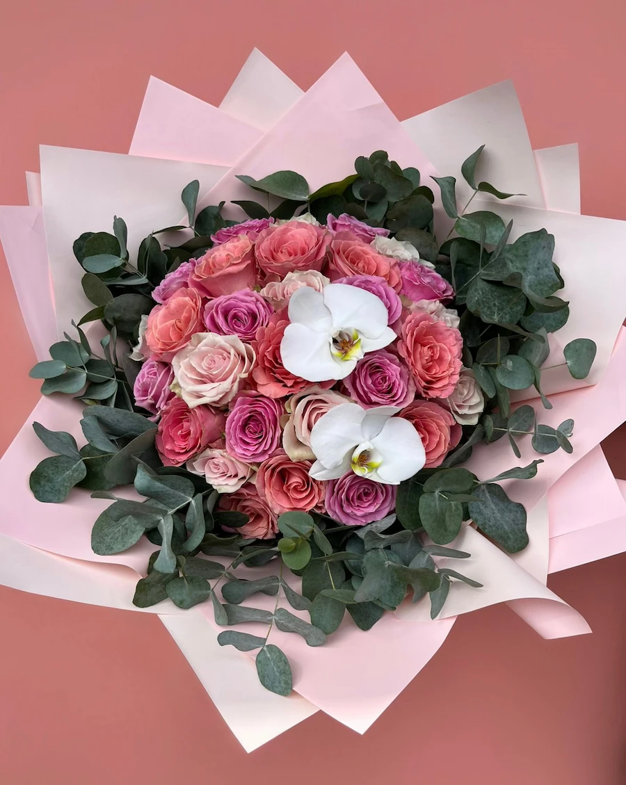 Rosanna Karışık Pembe Güller Buketi