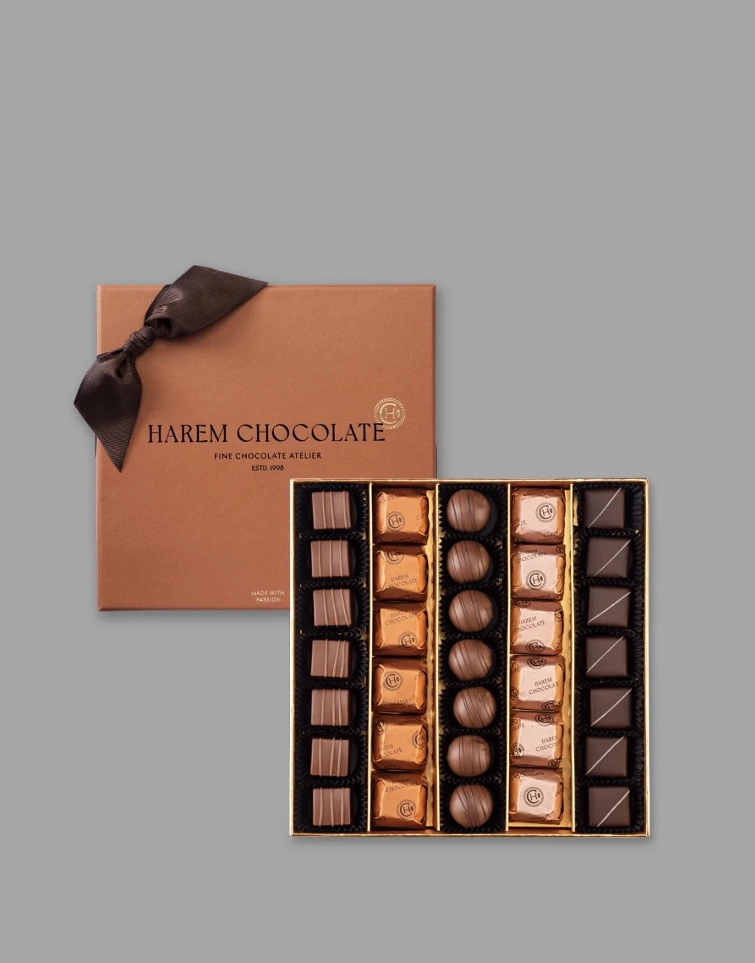 Çikolatalı & Noel Baba Figürlü Büyük Yılbaşı Sepeti